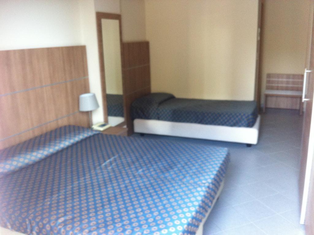 Elihotel ซานตาเลสโซ ซิกูโล ห้อง รูปภาพ