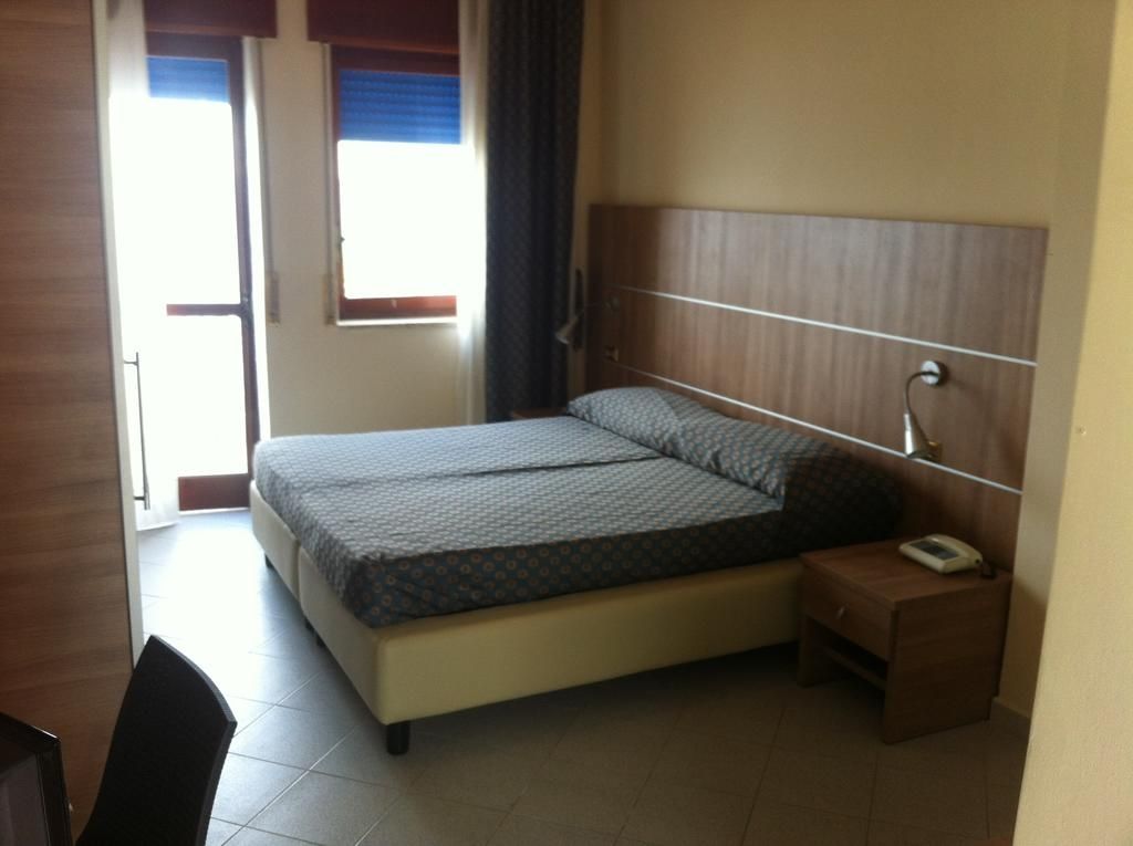 Elihotel ซานตาเลสโซ ซิกูโล ภายนอก รูปภาพ